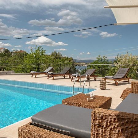 Nisovillas โวโลส ภายนอก รูปภาพ